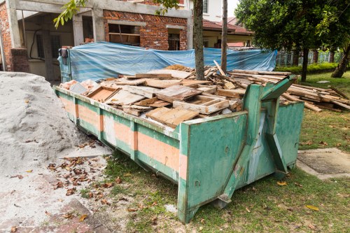 Collection crew in Lambeth preparing commercial recycling bins